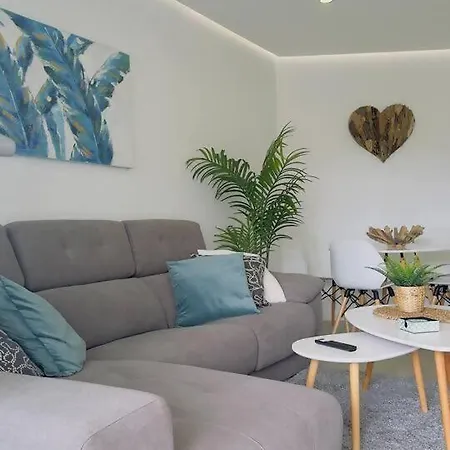 Ocean Garden Sunrise View شقة